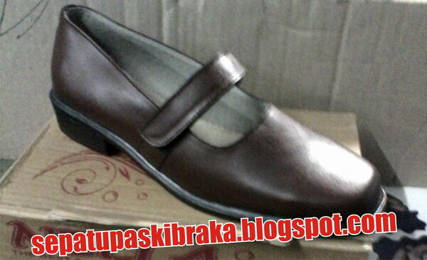 sepatu kulit wanita untuk paskibraka & sepatu kulit ukuran anak-anak
