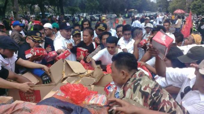 banjir dan macet semua salah jokowi !