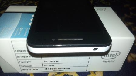 ASUS ZENFONE 4 PUTIH