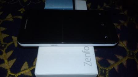 ASUS ZENFONE 4 PUTIH