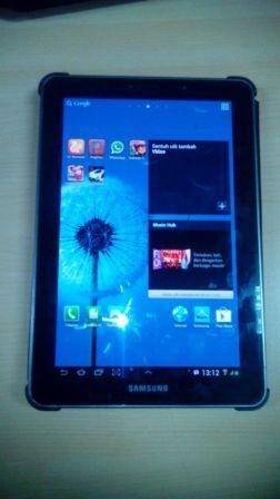 Samsung Tab 7.7" premium,super amoled,32GB ada Led Flash 1.85 juta aja