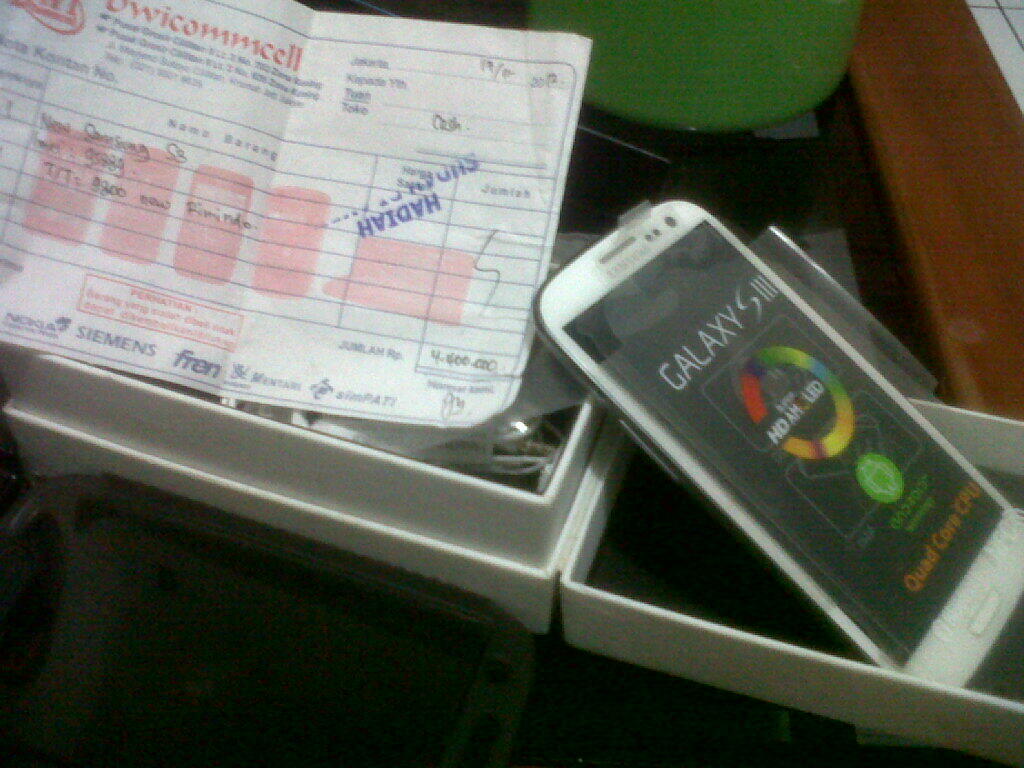 Apple iPhone 5 Muluss, Samsung Galaxy S3. .. Masuk gan