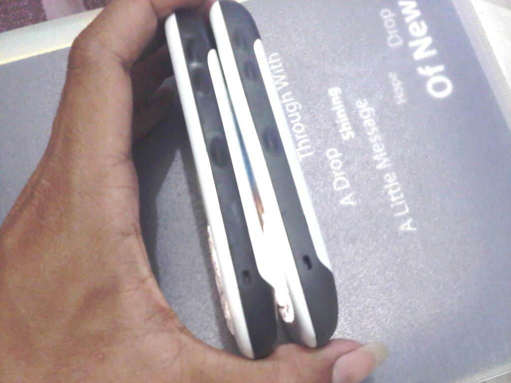 Blackberry gemini 8520 hp only..
