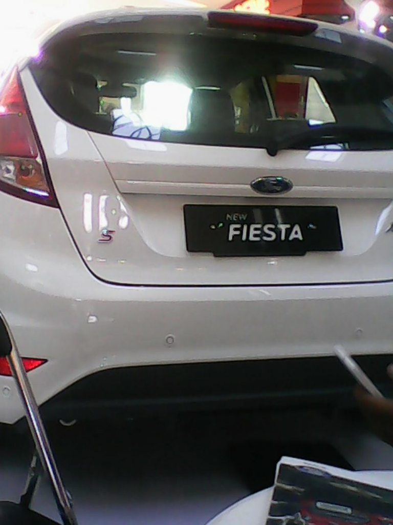 Ford fiesta makin ngaciiirr...