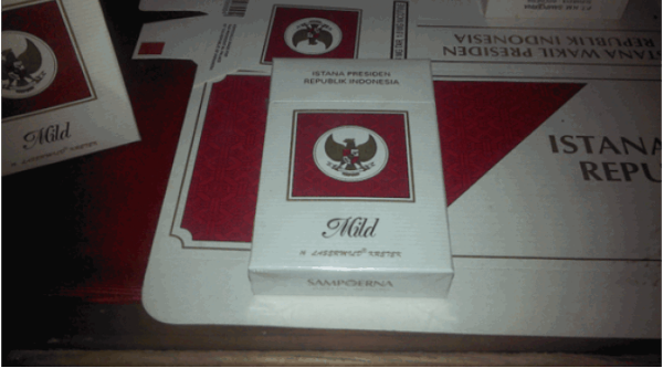 Rokok Istana yang Khusus Beredar di Istana Presiden Menuai Kritik