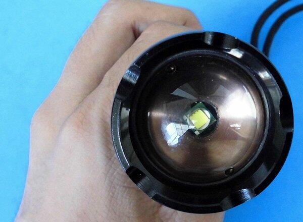 Aneka Senter Cree Ultrafire C8-T6, Q5 zoom,Mini, Romisen Warm, Battery 18650, Charger