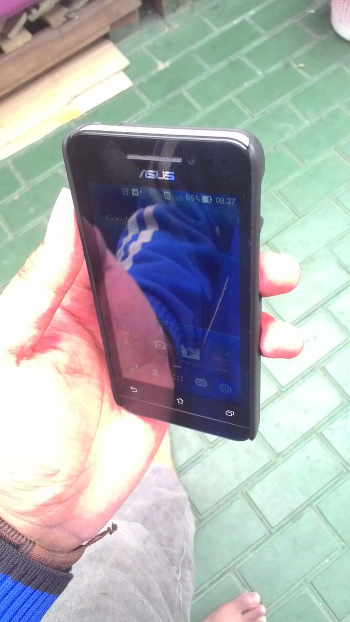 Asus Zenfone 4 second (2 bulan) white NEGO