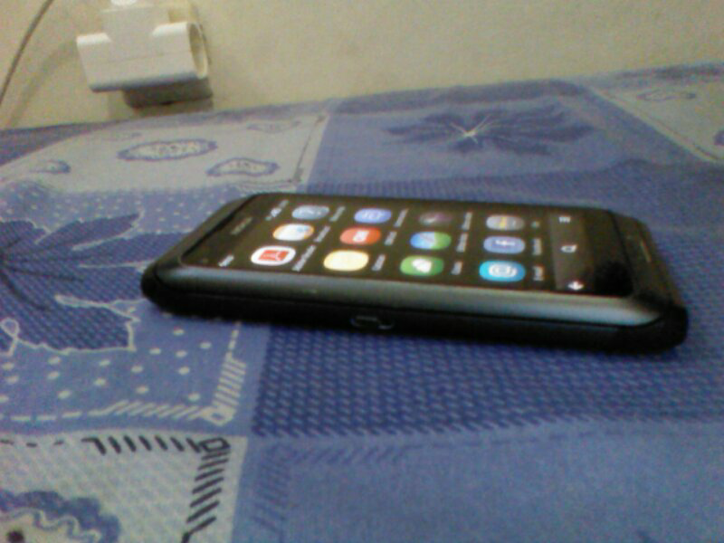 nokia E7 communicator
