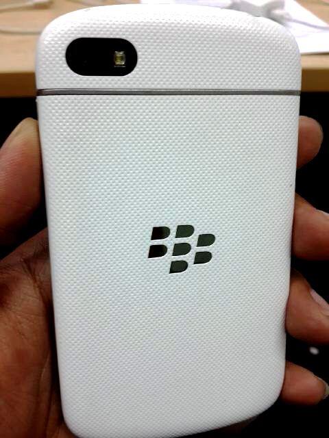 Blackberry Q10 white muraah banyak bonus