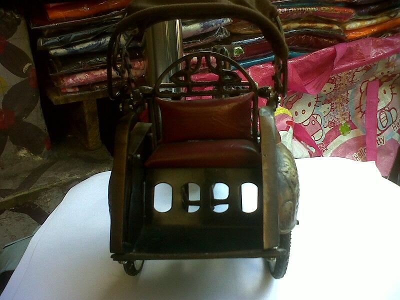 MINIATUR BECAK KHAS JOGJAKARTA