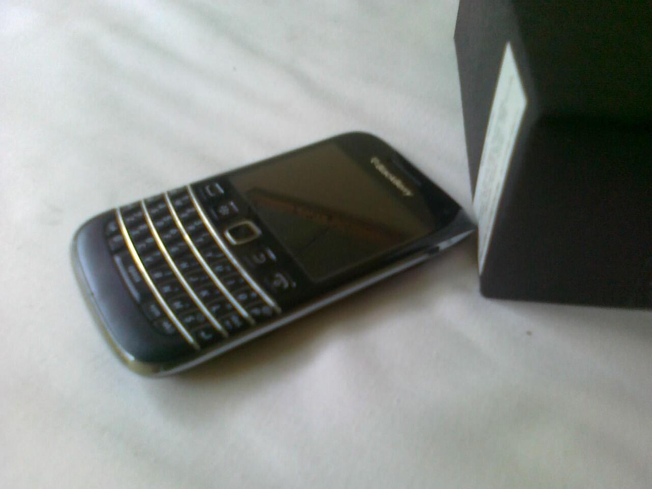 Blackberry Bold Bellagio 9790 Onyx 3