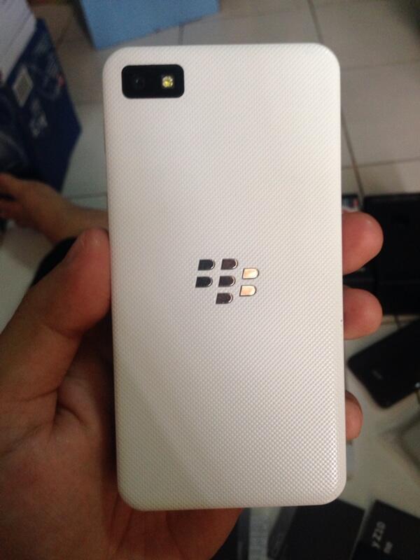 Jual bb z10 putih / white fullset murah BU