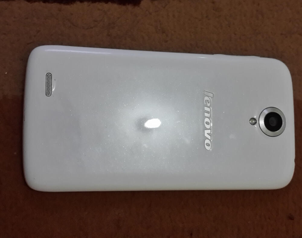WTS Lenovo S820 4gb mint condition lengkap garansi hingga November 2014