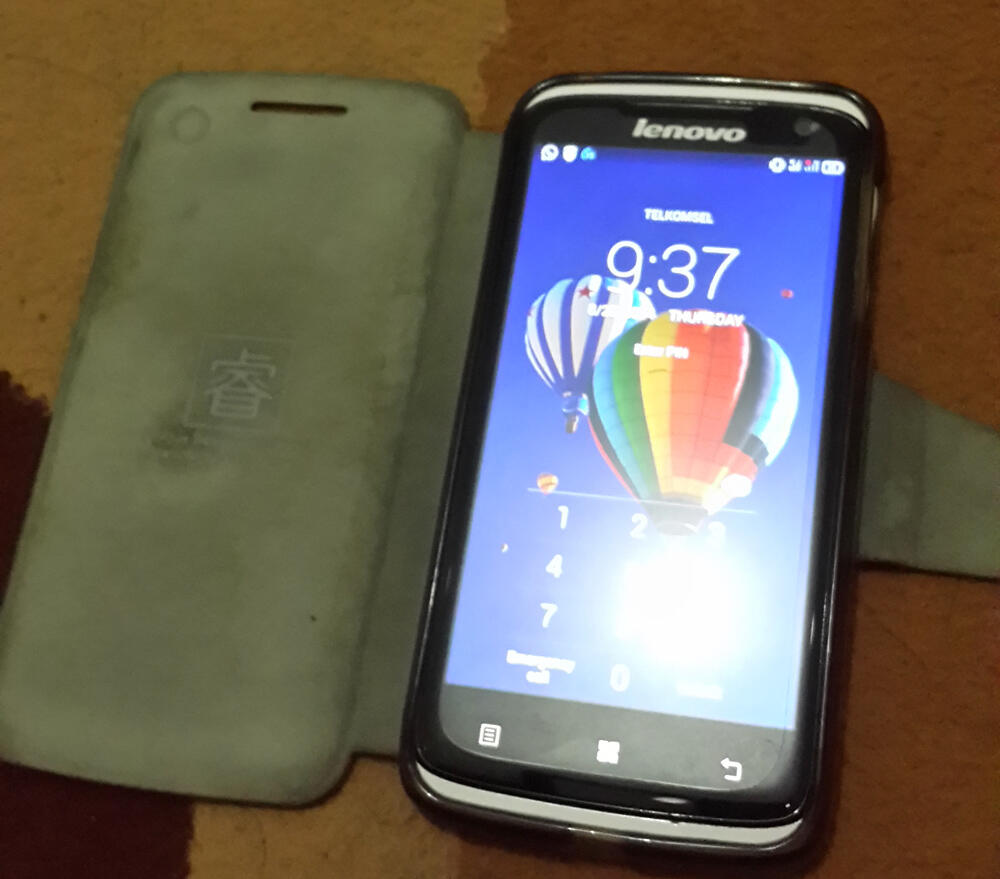 WTS Lenovo S820 4gb mint condition lengkap garansi hingga November 2014