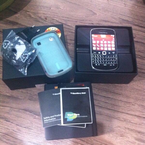 Jual Blackberry Montana 9930 Hitam Mulus
