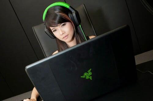 Top 10 Gamer Cewek Paling Seksi di Dunia