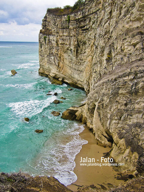 BEBERAPA TEMPAT WISATA FAVORIT YANG ADA DI DAERAH ANE