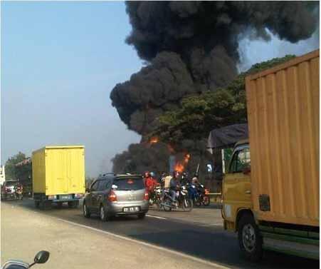 Ledakan pipa di Subang Pertamina bertanggung jawab dan tak ganggu stok