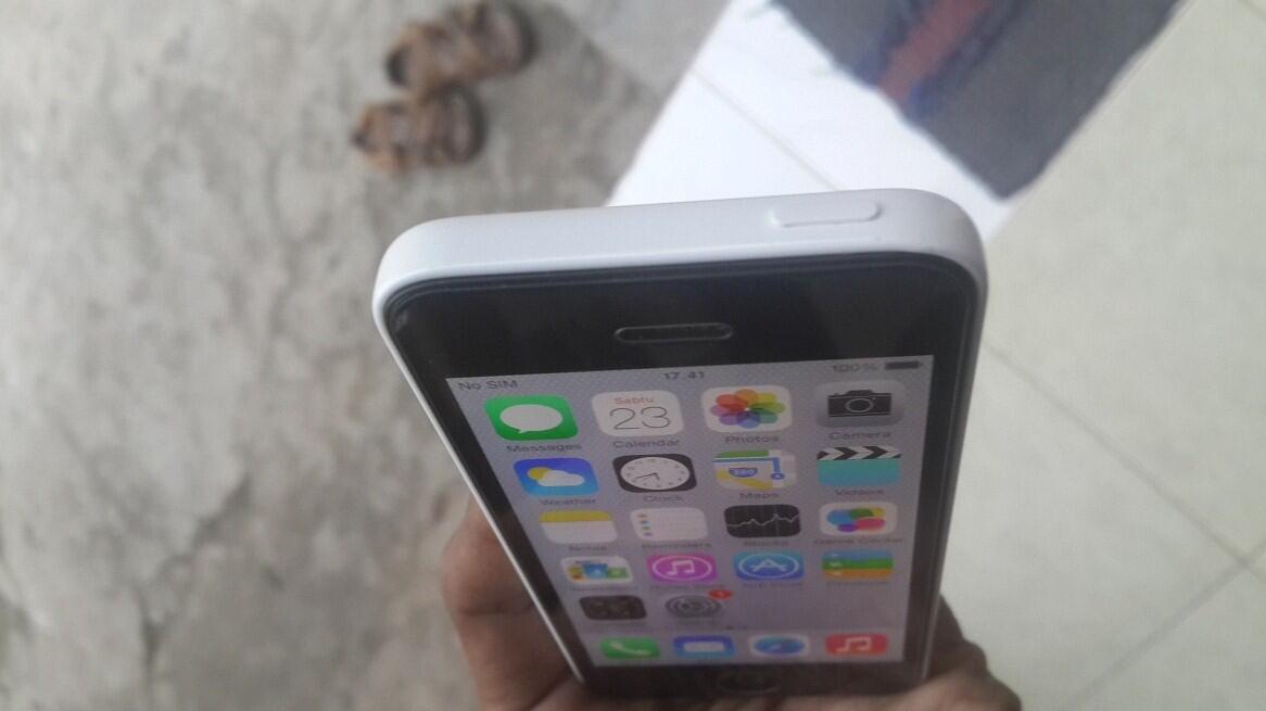 Iphone 5C 16GB White FU Lengkap Garansi Apple International 96% Mulus