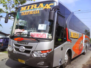 Bus-bus (yang pernah dan masih) menguasai aspal jawa timur