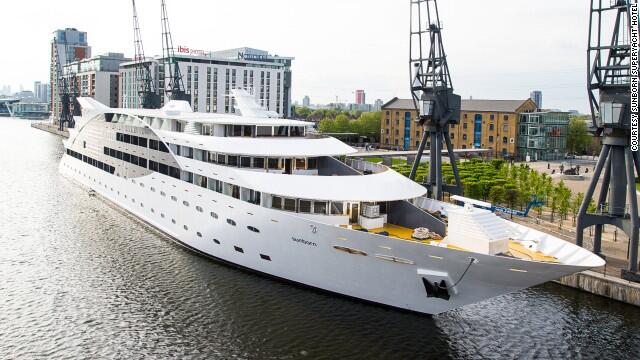 Foto-foto Superyacht Hotel Rp780 Miliar