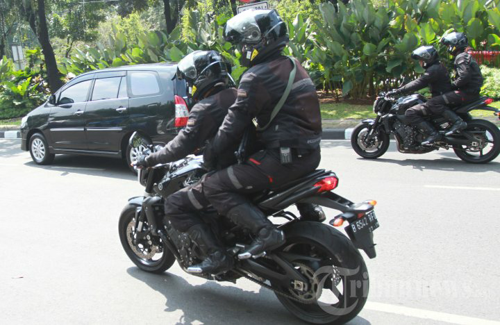 (woOW) Tunggangan Pengawal Jokowi Didatangkan Langsung dari Jepun !!!
