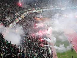 Mengenal Stadion Gelora Bung Tomo (Markas Persebaya) 