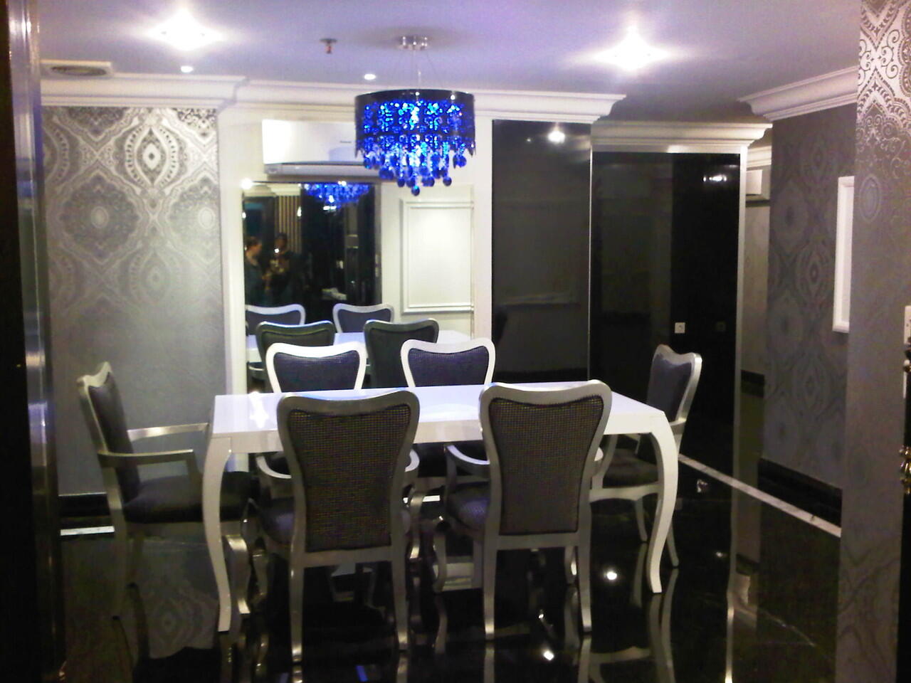 ROOMMORE DESIGN INTERIOR
