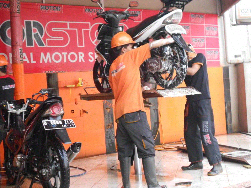 LOWONGAN MEKANIK MOTOR DAN CUCI MOTOR MODERN