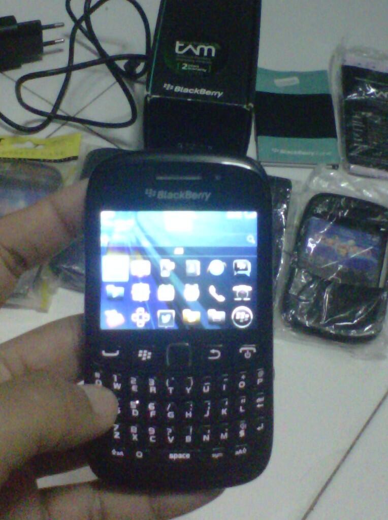 Blackberry 9220 DAVIS garansi TAM (ada banyak BONUS dan PIN bagus) Surabaya SBY
