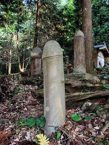Tak bermaksud negatif, 7 objek wisata ini tampilkan unsur erotis