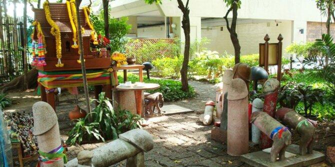 Tak bermaksud negatif, 7 objek wisata ini tampilkan unsur erotis