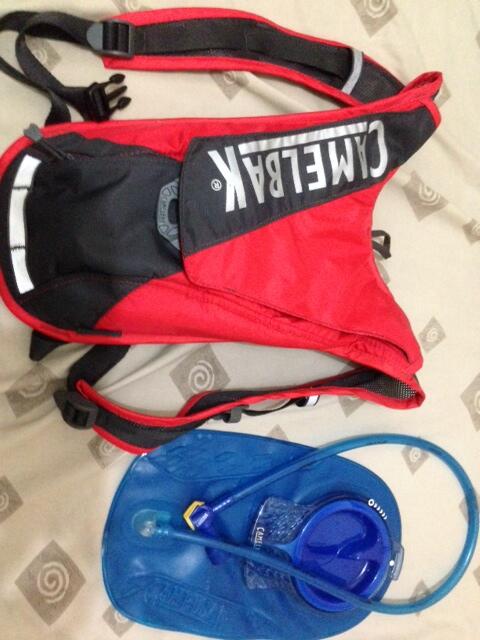 hydropack/hydrobag/tas lari merk camelbak/camelback baru 3 kali pake muluussss...