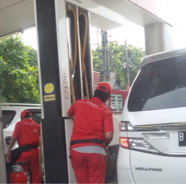 kalo agan orang mampu jangan ditiru yang kayak begini...