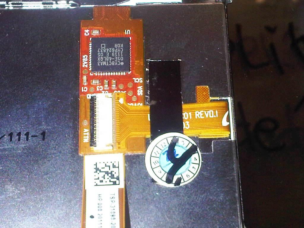 LCD Blackberry DAKOTA (9900) Kode 001 Warna Putih