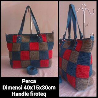 Menjual Perlengkapan Muslimah: Jilbab, Gamis, Tas Rajut, Asesoris, Souvenir, dll