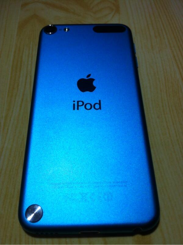 WTS iPod Touch 5th Gen 32GB Blue!