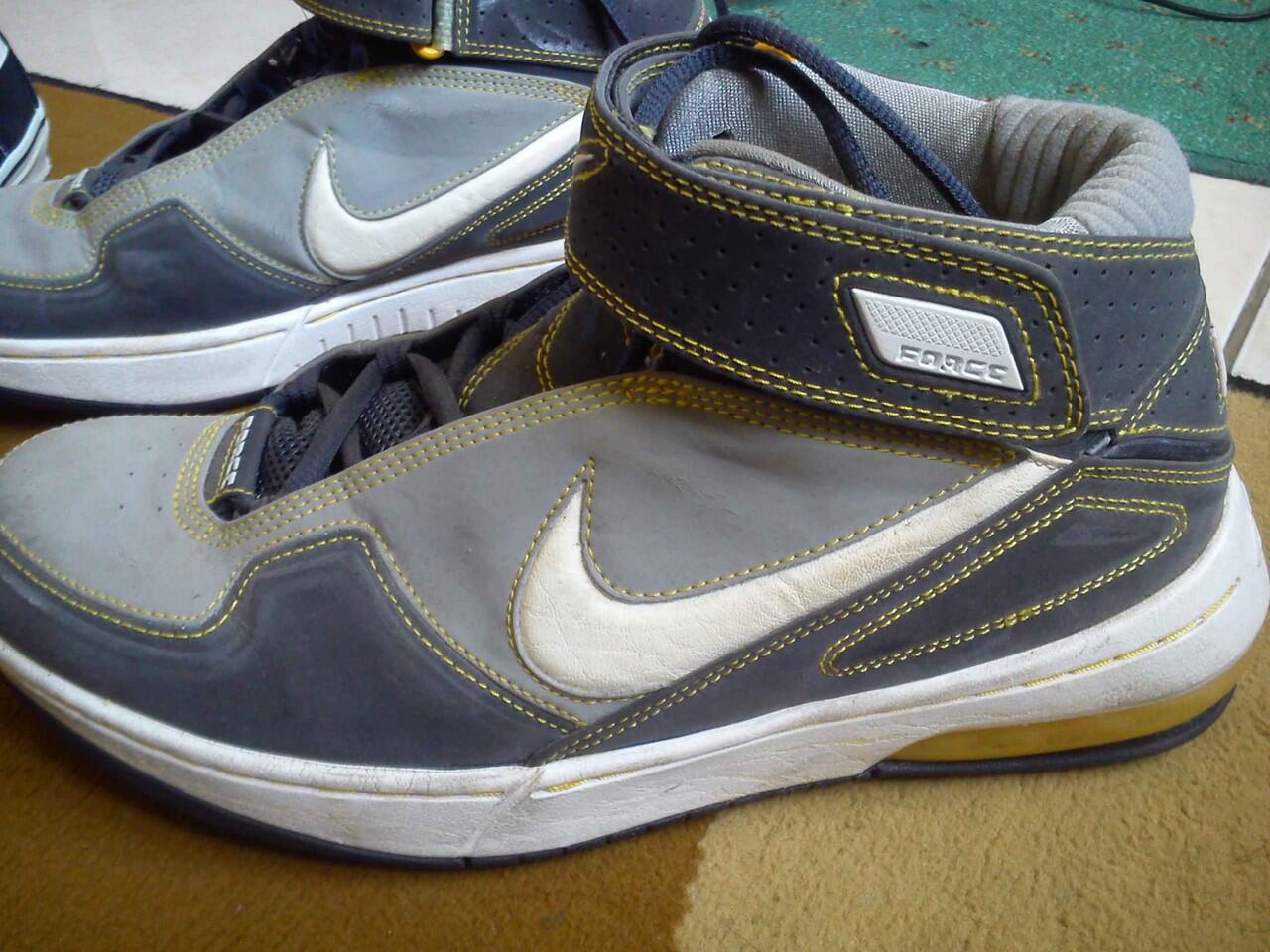 terjual jual nike air basket vans of the wall dan terjual jual nike air basket vans of the wall dan