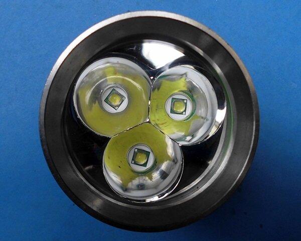Aneka Senter Cree Ultrafire C8-T6, Q5 zoom,Mini, Romisen Warm, Battery 18650, Charger