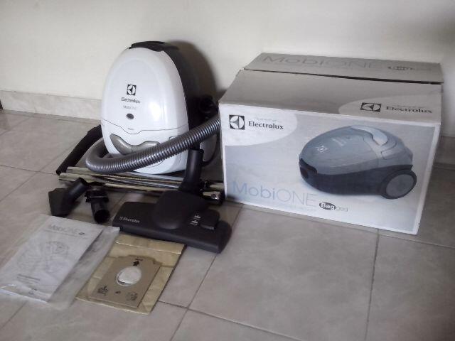 DIJUAL MURAH Vacuum Cleaner Electrolux (ZMO-1510 MobiOne)