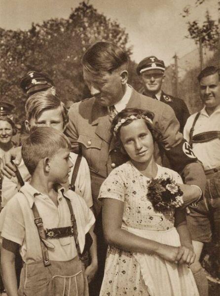 foto foto ADOLF HITLER yang JARANG di publikasikan MEDIA di DUNIA