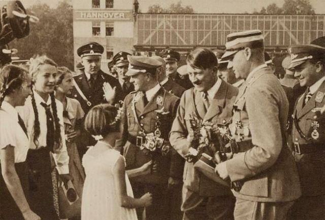 foto foto ADOLF HITLER yang JARANG di publikasikan MEDIA di DUNIA