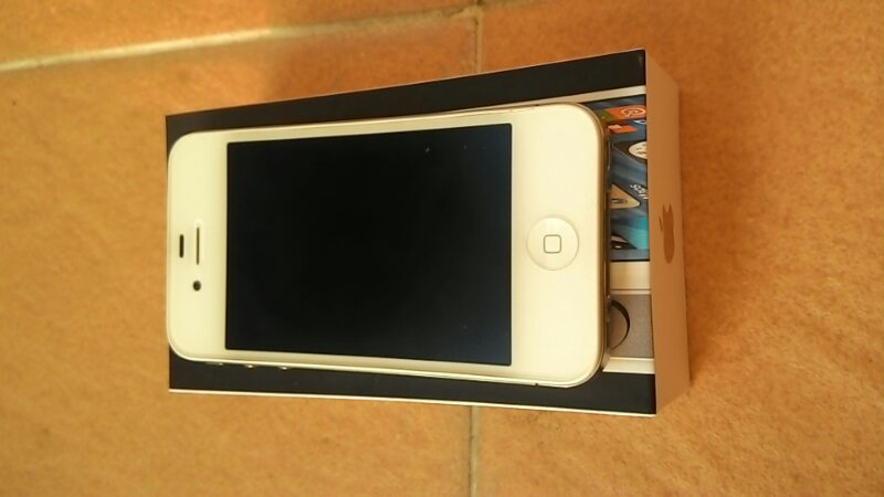 SALE IPHONE 4 8GB BUTUH UANG SEMARANG
