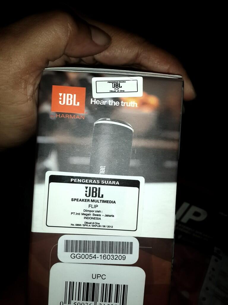 Terjual Turun Harga...!!! Speaker Bluetooth HighEnd JBL Charge & JBL Flip Garansi Resmi IMS