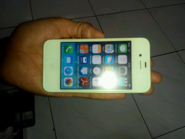 iphone 4 white 8GB CDMA full ori