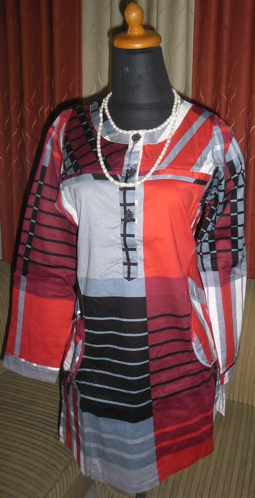 BLUS ATAU ATASAN WANITA TRISKA (GRIYA MUSLIM TSABITA)