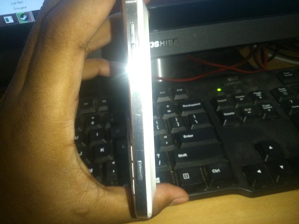 Jual Blacberry Dakota 9900 SURABAYA