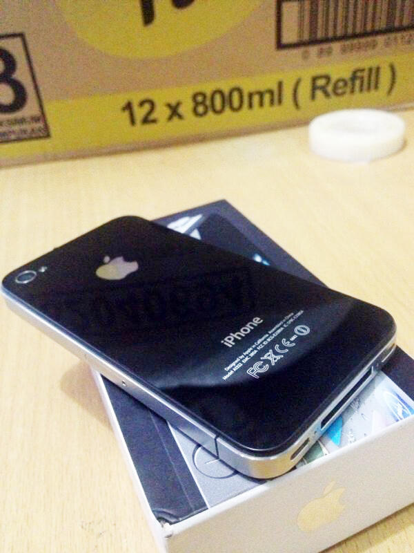JUAL CEPET IPHONE 4 16GB FU BLACK SECOND FULLSET CONDITION 95% TURUN HARGAAAA!!!