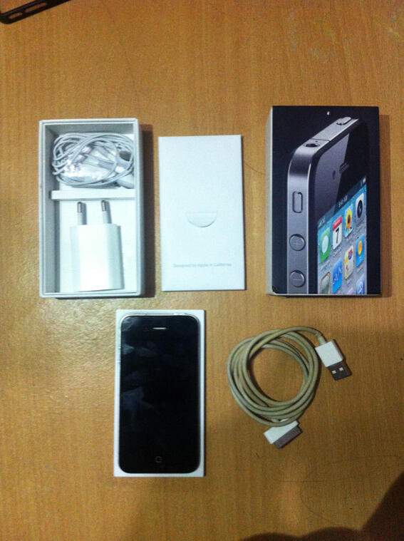 JUAL CEPET IPHONE 4 16GB FU BLACK SECOND FULLSET CONDITION 95% TURUN HARGAAAA!!!
