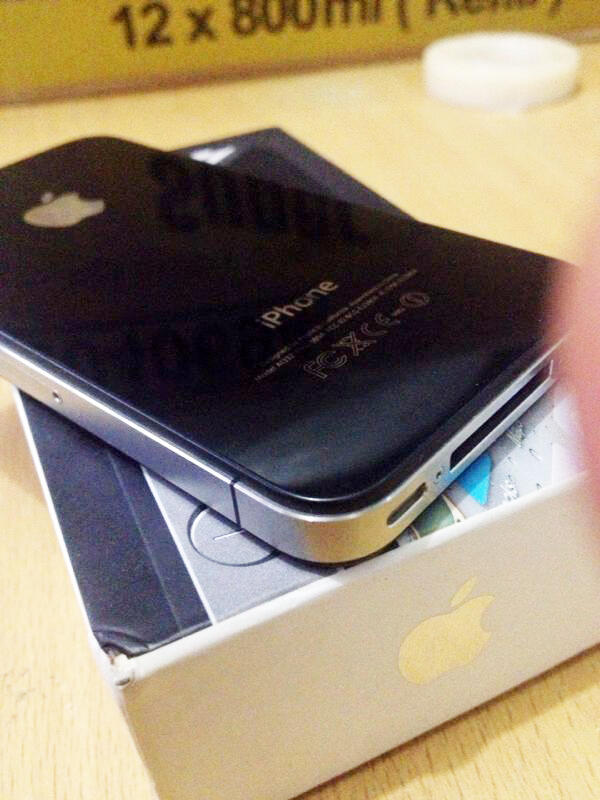 JUAL CEPET IPHONE 4 16GB FU BLACK SECOND FULLSET CONDITION 95% TURUN HARGAAAA!!!
